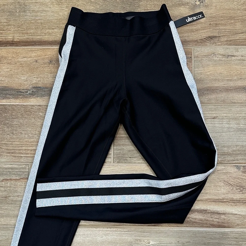 ULTRACOR Set  Women's Collegiate Black Leggings and Top with Silver Accents - Picture 8 of 16